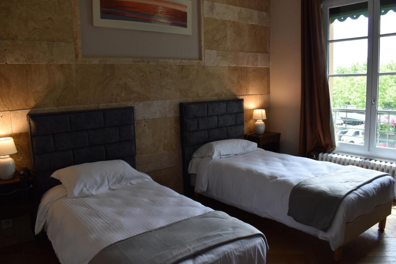 Hotel Le Sauvage Tournus Bagian luar foto