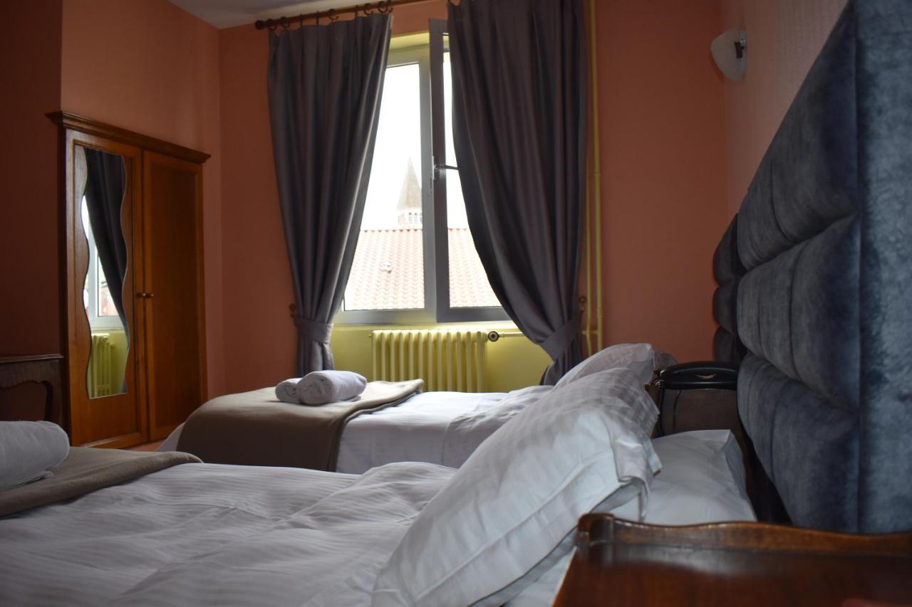 Hotel Le Sauvage Tournus Bagian luar foto