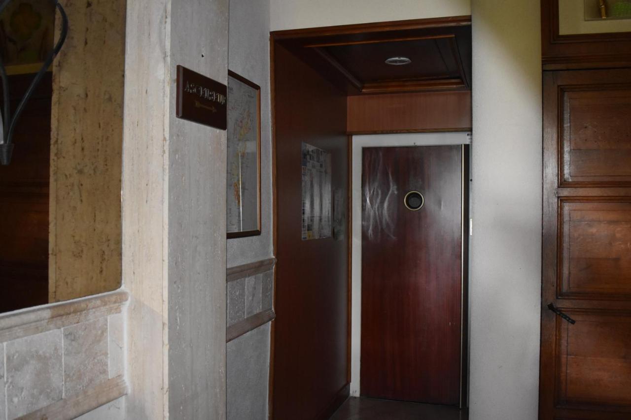 Hotel Le Sauvage Tournus Bagian luar foto